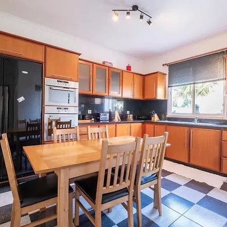 بيت للعطل Pita Relogio do Poiso