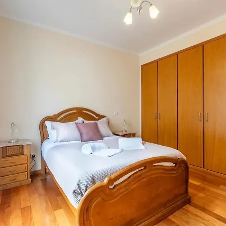 Pita بيت للعطل Relogio do Poiso